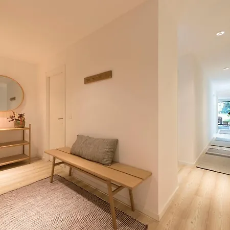 Bombarda Gallery Yard Apartment Porto